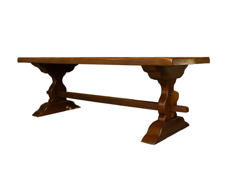 Mesa de madera estilo rustico